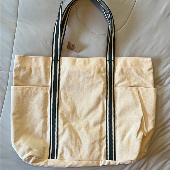 VS PINK Tote - Picture 3 of 11